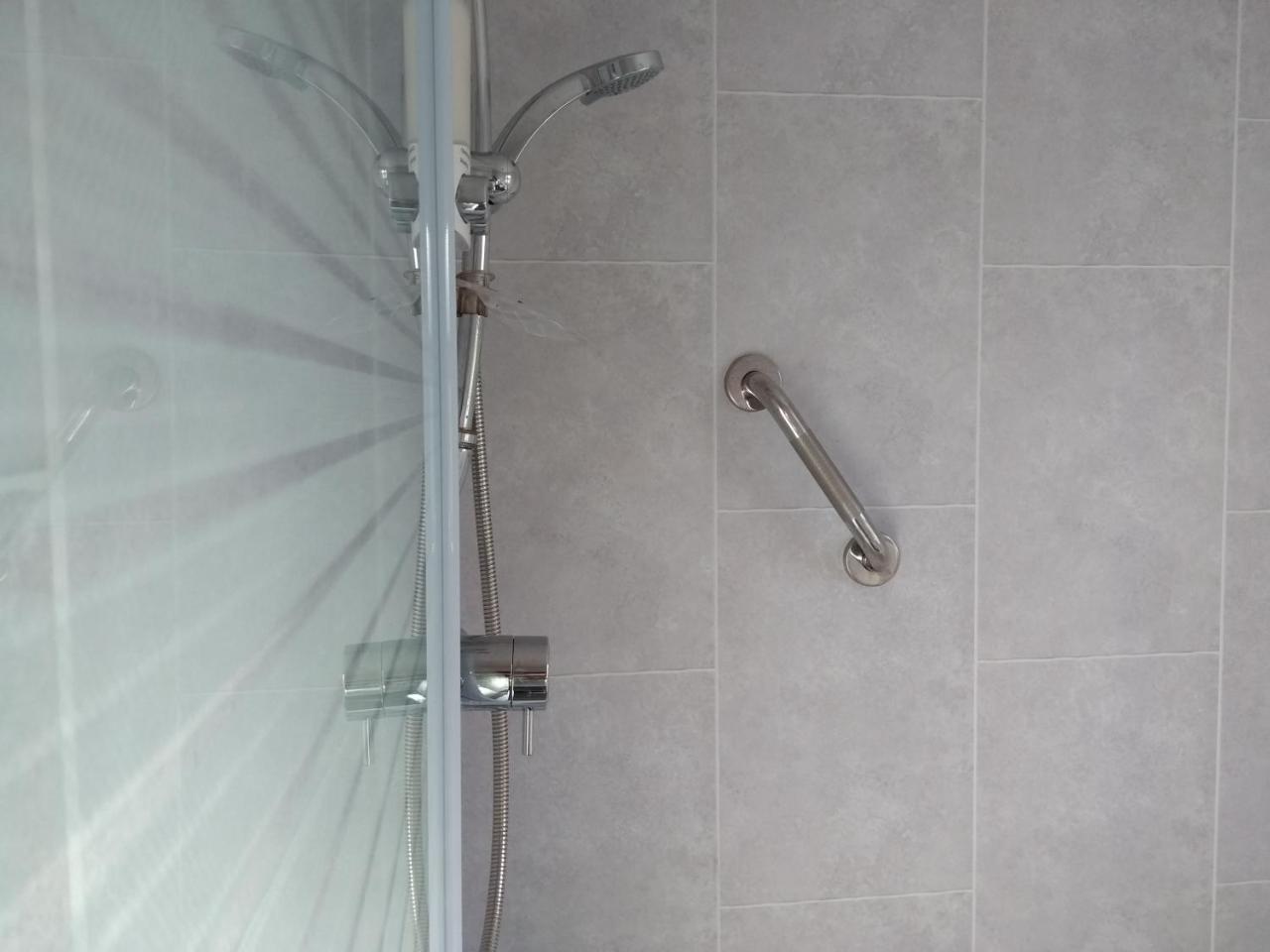 Very Central Location- Free Parking - 2 Bedrooms Μπέλφαστ Εξωτερικό φωτογραφία