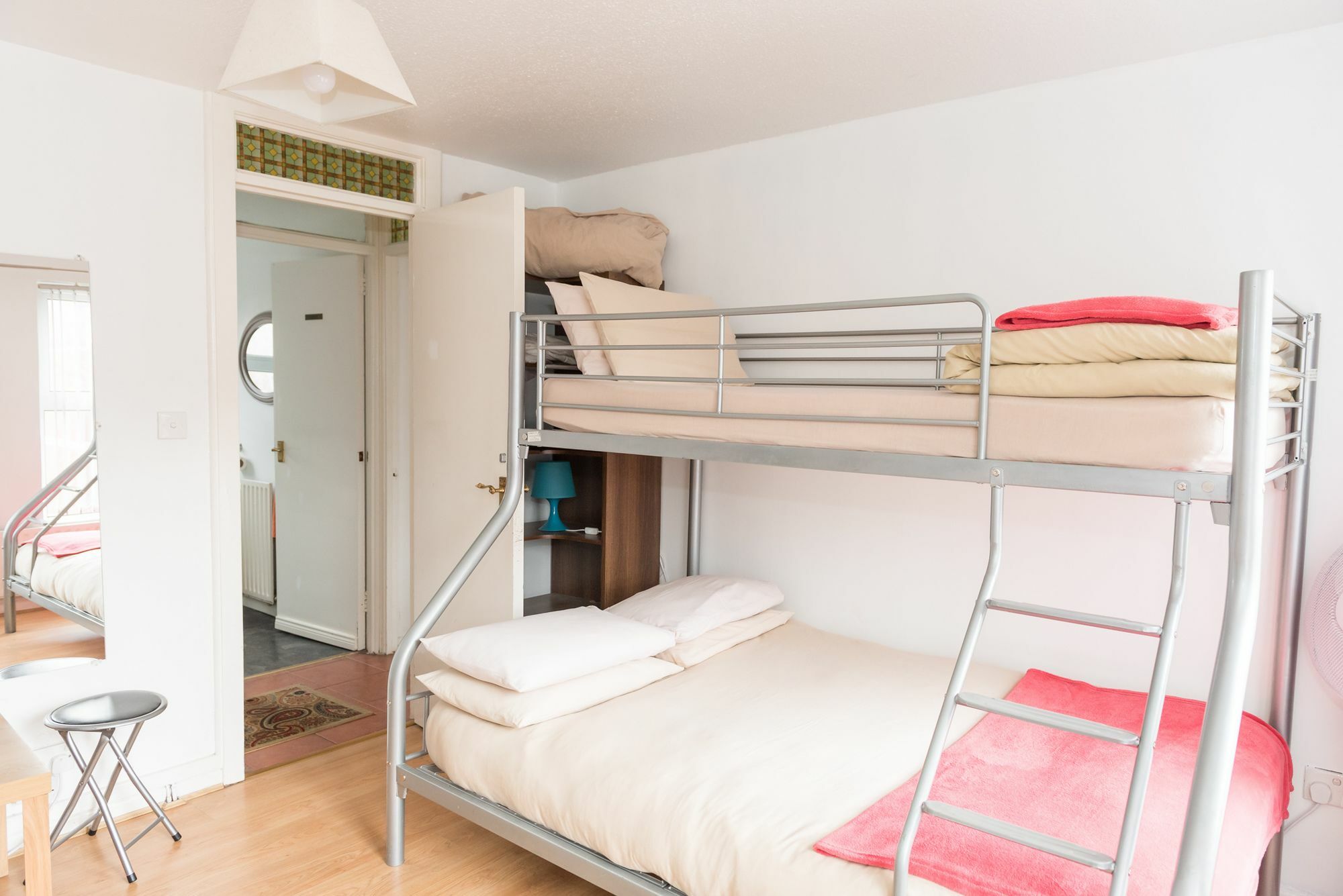 Very Central Location- Free Parking - 2 Bedrooms Μπέλφαστ Εξωτερικό φωτογραφία
