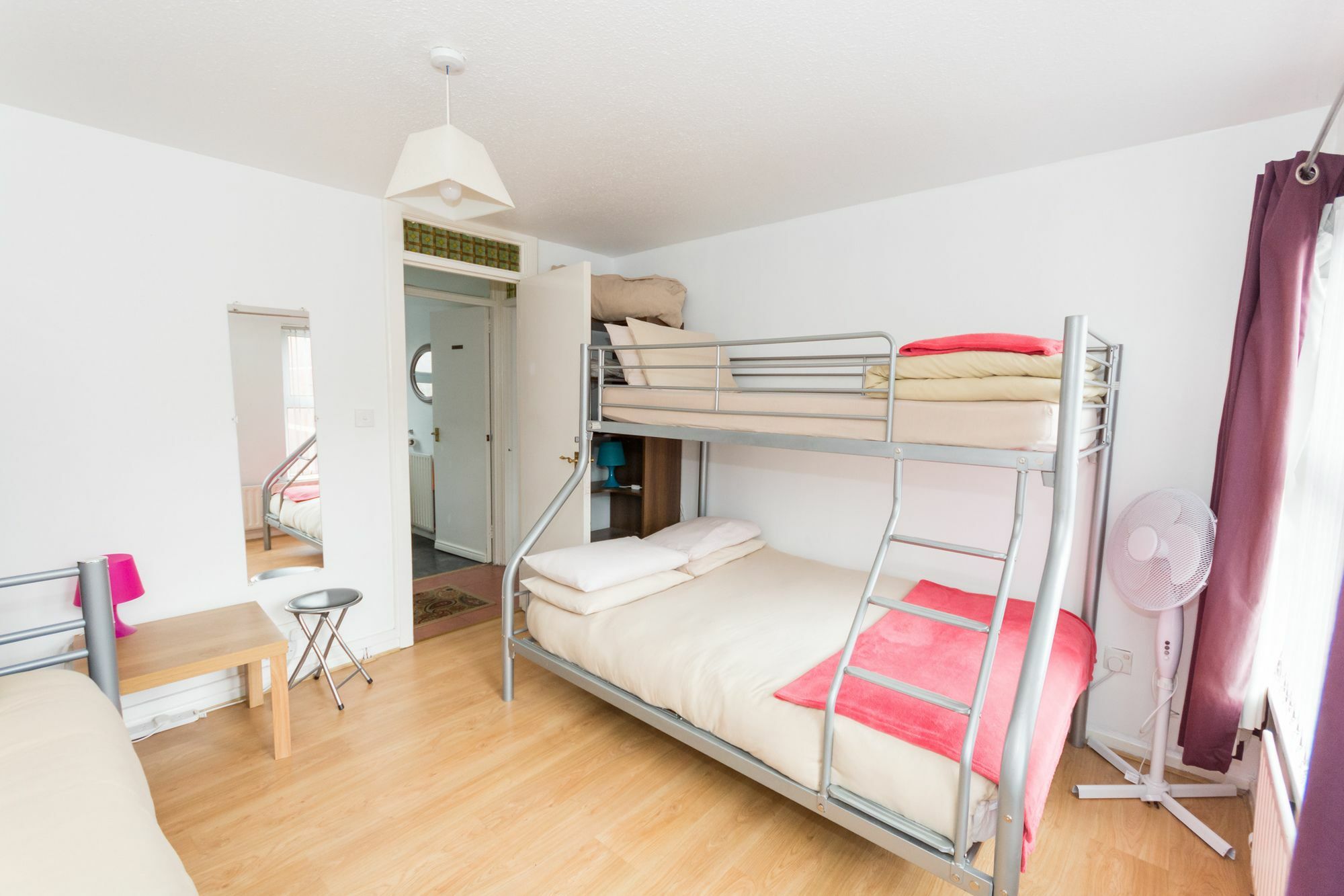 Very Central Location- Free Parking - 2 Bedrooms Μπέλφαστ Εξωτερικό φωτογραφία
